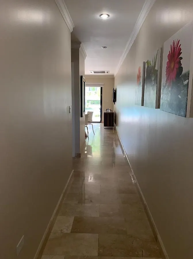 112: 1-Bedroom Grd Floor Condo W/Patio. Palm Beach 0*,  Aruba